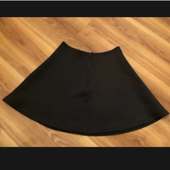 American Apparel Solid Black Brigitte Skirt Zipper Size M - Picture 2 of 5